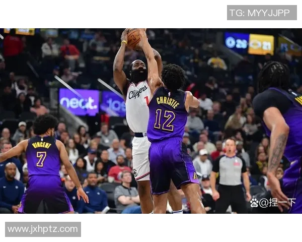 2020年NBA季后赛爵士对掘金精彩对决回顾与分析