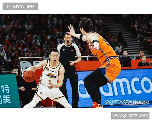 CBA精彩对决上海队迎战新疆队全场精彩瞬间回顾与分析