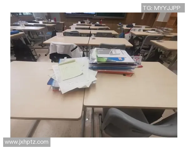 弗拉霍维奇的崛起与挑战:从新星到足球巨星的奋斗之路 弗拉霍维奇的崛起与挑战:从新星到足球巨星的奋斗之路