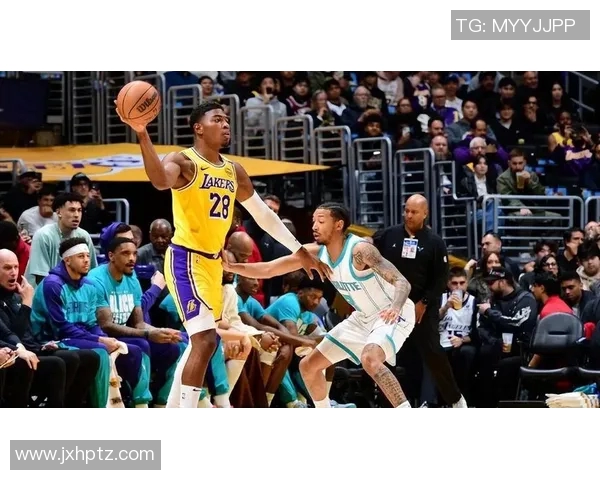 湖人与黄蜂对决数据分析揭示比赛关键因素与球员表现亮点