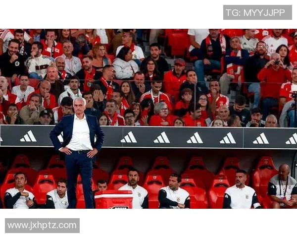 穆里尼奥怒斥欧足联争议判罚罗马惨遭点球淘汰引发热议 穆里尼奥怒斥欧足联争议判罚罗马惨遭点球淘汰引发热议