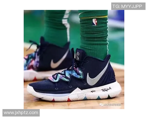 欧文新鞋发布会引发争议踩踏耐克Logo彰显艺术无畏标签的精神