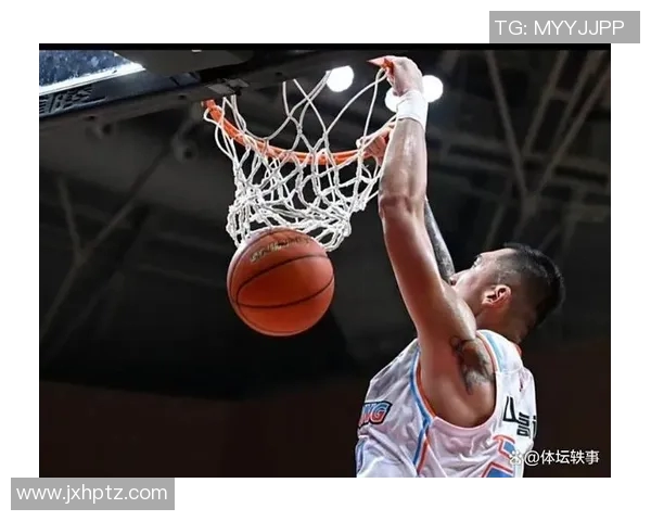 陈林坚：从青涩少年到篮球场上的璀璨明星之路