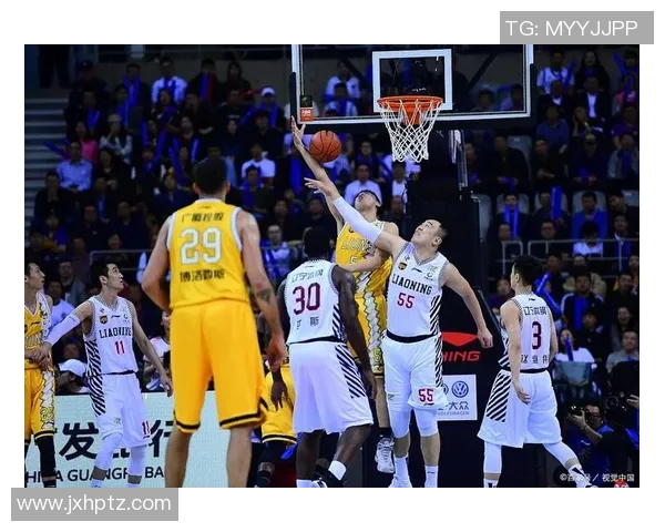 黄蜂与掘金激战12月8日精彩回顾球员表现与战术分析全解析